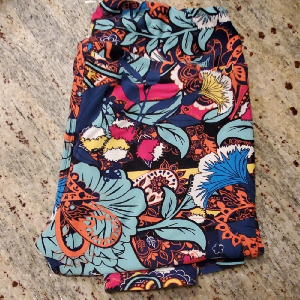 LuLaRoe Leggings tall & curvy